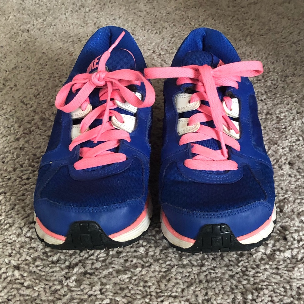 $ale! 🌟 Nike Sneakers